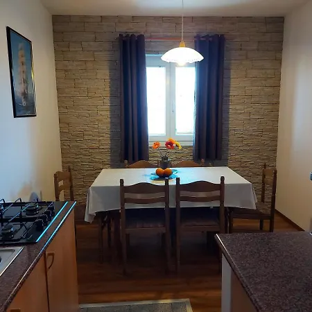 Apartment Tatjana Okrug Gornji