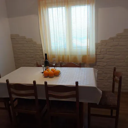 Tatjana Apartment Okrug Gornji